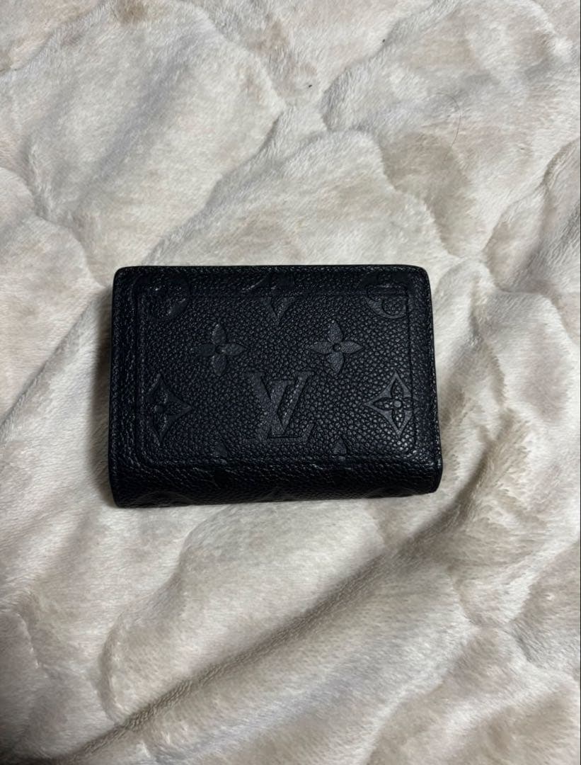Louis Vuitton ブラックレザー