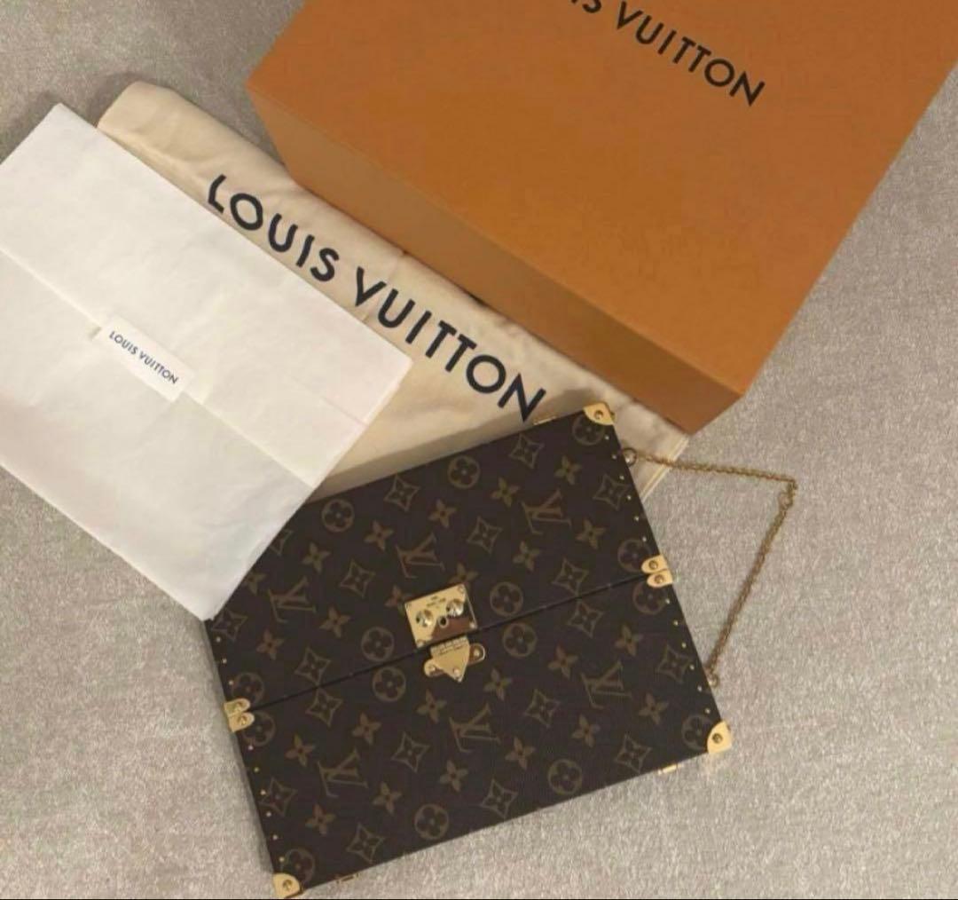 新品未使用　LOUIS VUITTON ルイヴィトン　三面鏡　インテリア　ミラー