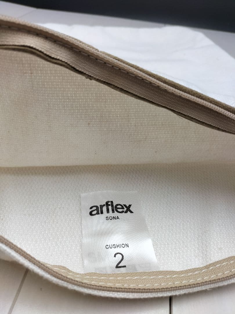 arflexクッション1点　インテリア　展示品【H-2510CU1】