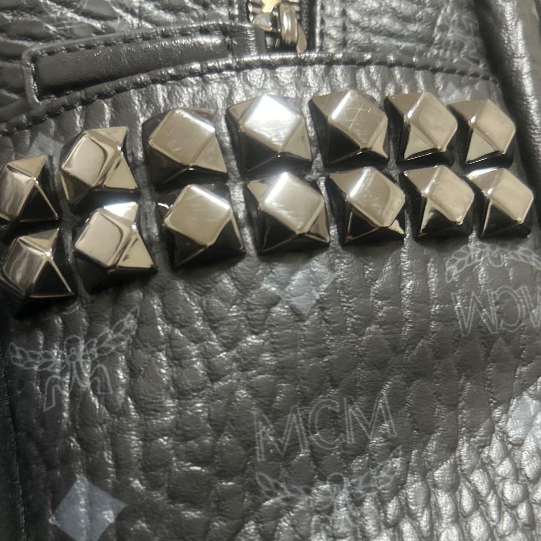 MCM スタッズ リュック 黒 mini