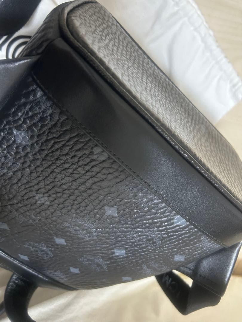 MCM スタッズ リュック 黒 mini