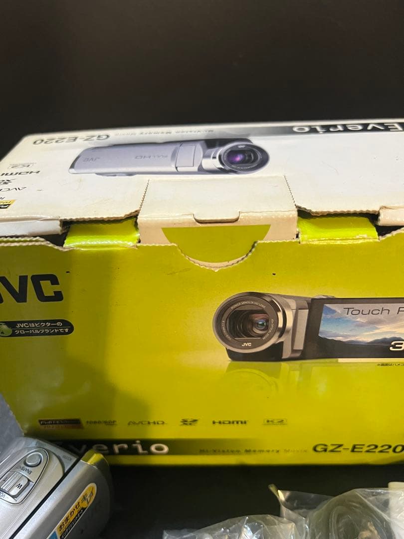 GZ-E220 JVC Everio ハイビジョンメモリームービー　カメラ