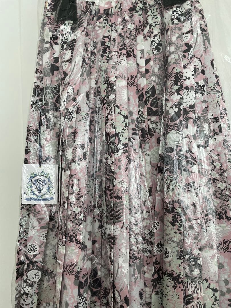 新品タグ付セブンテンseventenbymihokawahitoプリーツスカート