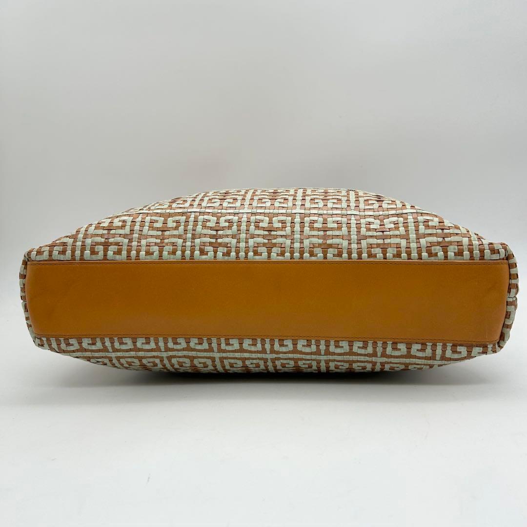 良品　ジバンシー　トートバッグ　ハンド　カゴ　ロゴ　A4◎　肩掛け◎