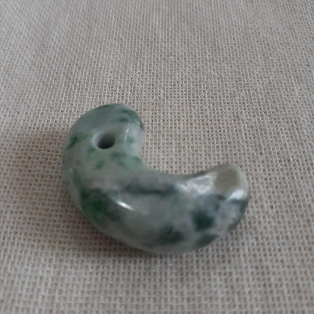 糸魚川翡翠勾玉