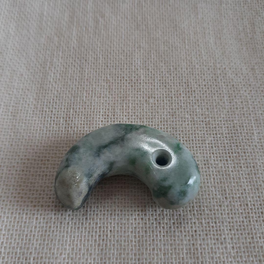 糸魚川翡翠勾玉