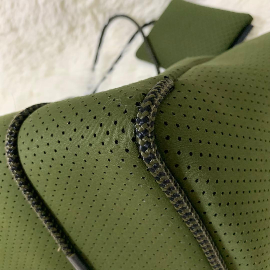 ステイトオブエスケープ　フライングソロ　マザーズバック　パンチング　カーキ　黒