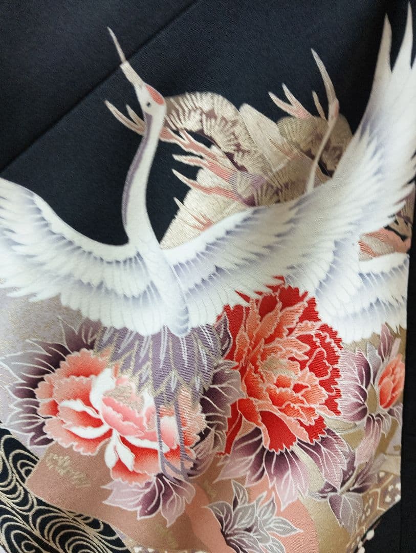 着物リメイク✿黒留袖ワンピース✿ノースリーブ✿鶴花柄金駒金彩✿M〜L
