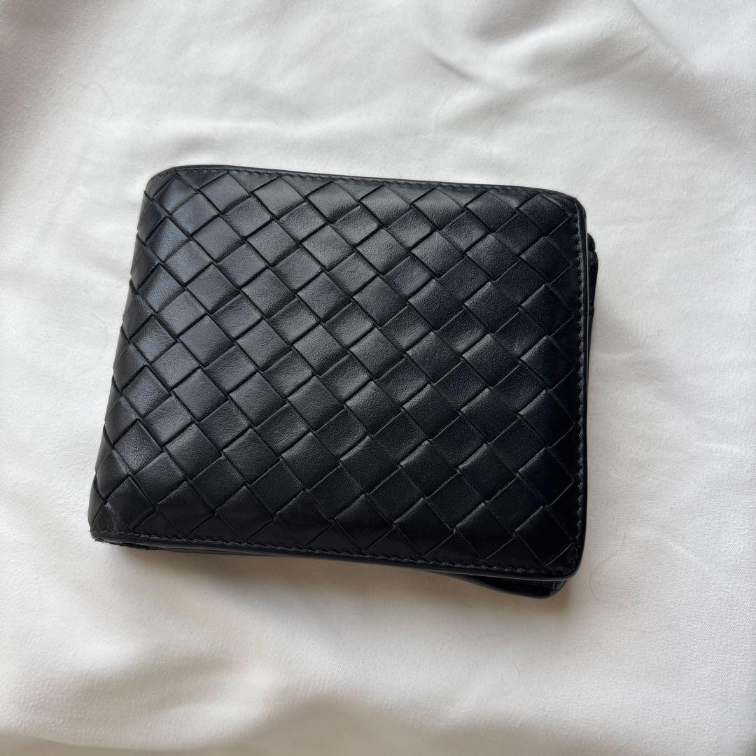 BOTTEGA VENETA（ボッテガヴェネタ）二つ折り財布 ブラック