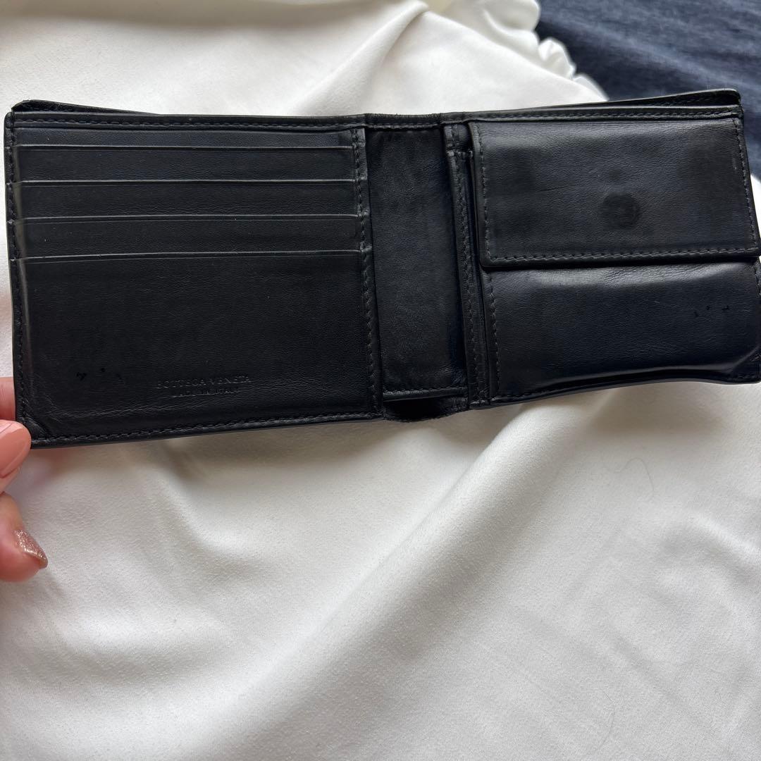 BOTTEGA VENETA（ボッテガヴェネタ）二つ折り財布 ブラック