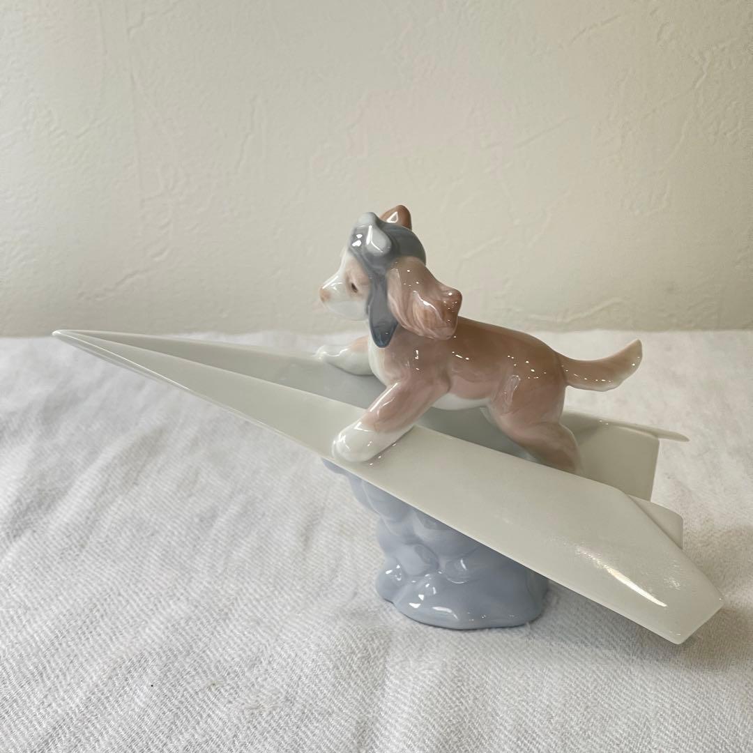 LIADRO リアドロ 犬と紙飛行機 可愛いパイロット Lladró 犬の置物