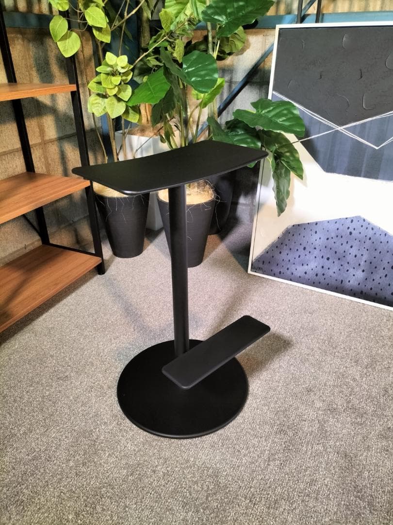 MAGIS カウンタースツール　展示品　参考価格¥90,200　(518)