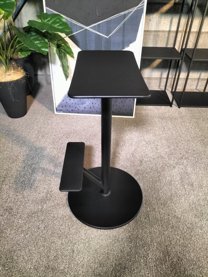 MAGIS カウンタースツール　展示品　参考価格¥90,200　(518)