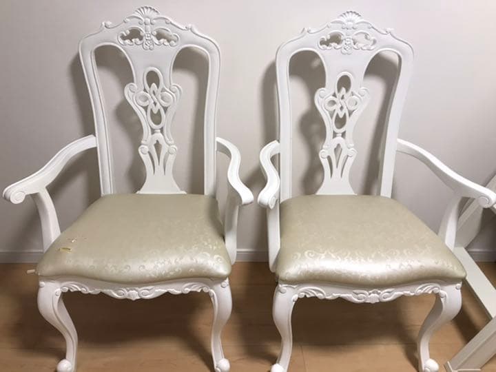 ロココ風ホワイト椅子☆