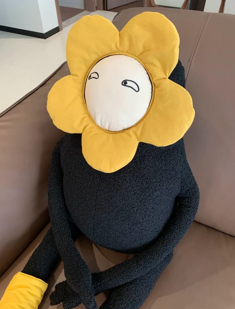 オリジナルデザイン 人形枕 素敵なクッション 黒