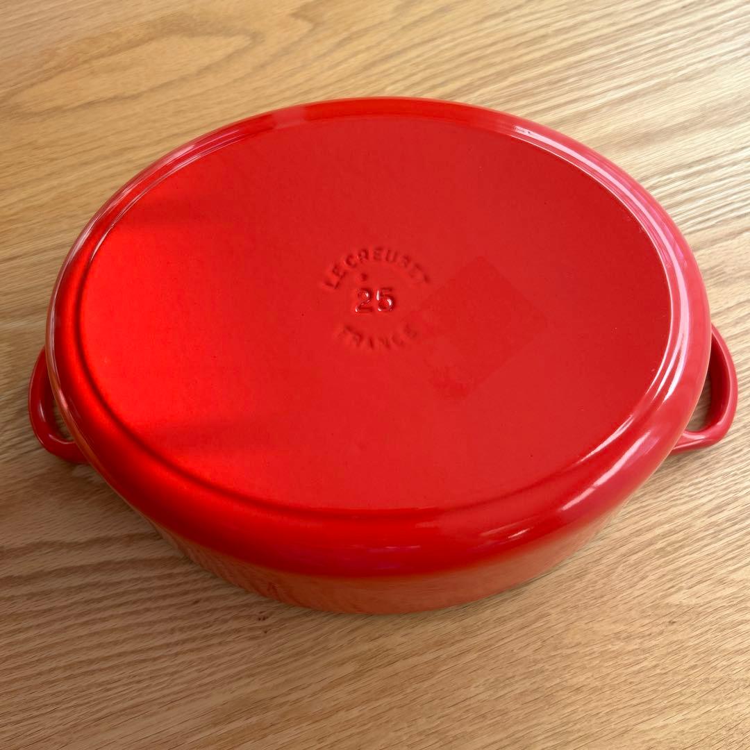 ルクルーゼ　ココットオーバル　25cm チェリーレッド　両手鍋