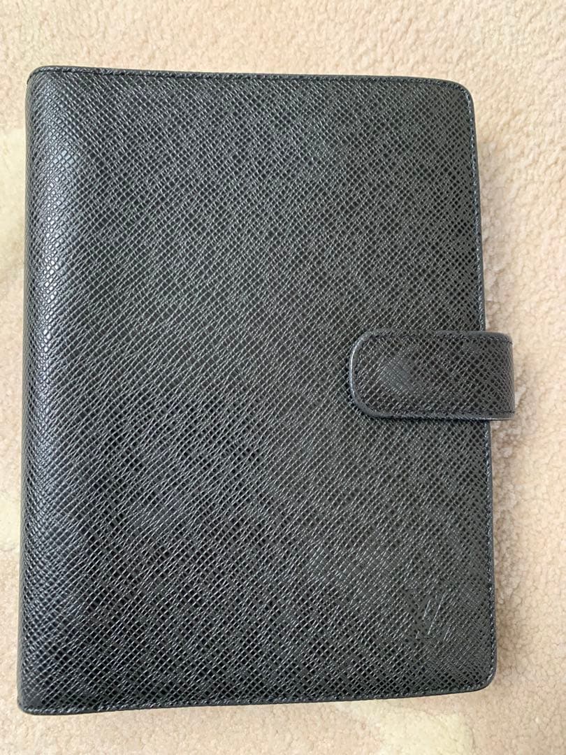 ルイヴィトン A5サイズ 黒 リング式ファイル 6リング