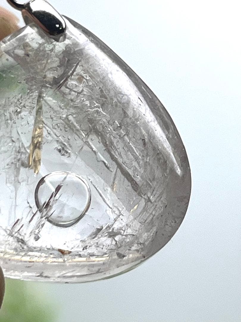天然石　水入り水晶　ペンダントトップ　指紋入り　大きな気泡⭐️1872