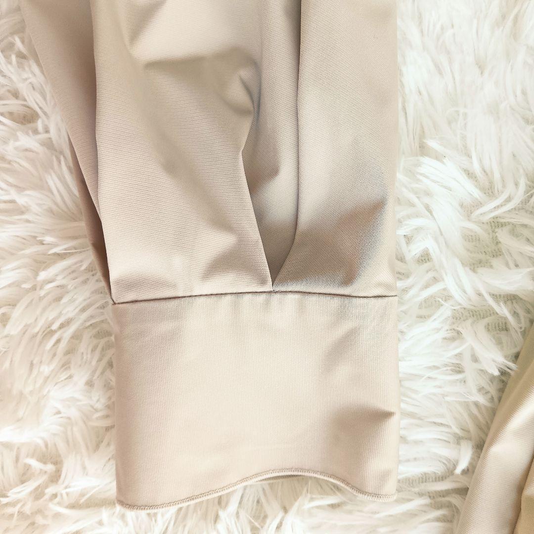 フォクシーニューヨーク スプリングコート ベージュ ベルト フレア