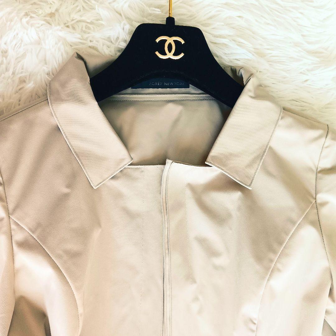 フォクシーニューヨーク スプリングコート ベージュ ベルト フレア