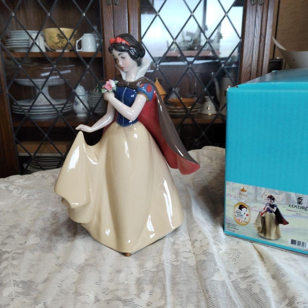 リヤドロ白雪姫2017（発送は9/11～13)