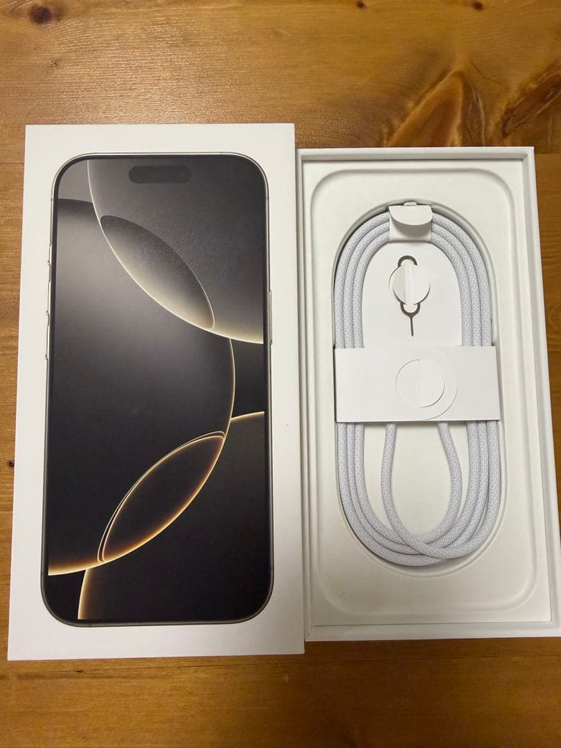 【美品】iPhone 16 Pro 128GB ナチュラルチタニウム