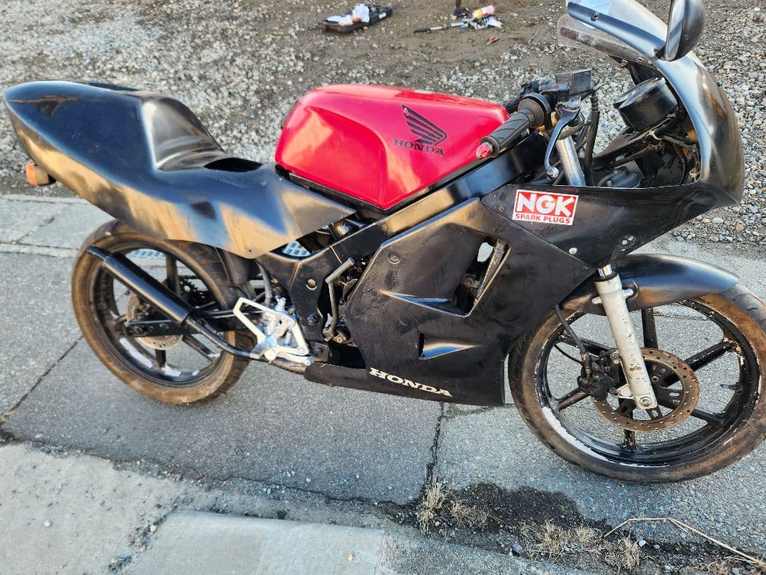 値下げしました　HOND NS1耐久カウル当時物？　割れ無し