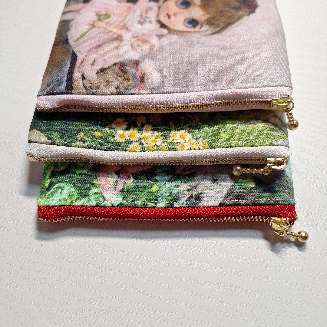 可愛い女の子パネル生地　ハンドメイド　フラットポーチ