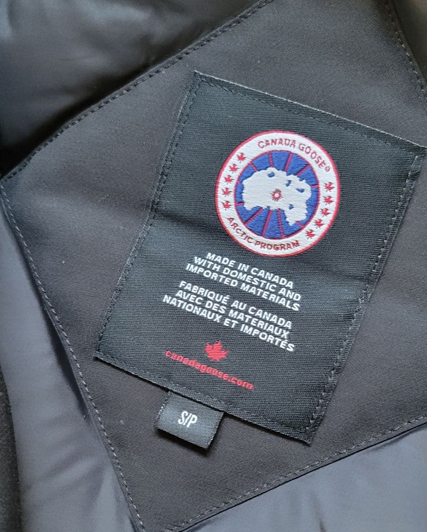 【カナダグース】レディース ダウンジャケット フード付き Sサイズ