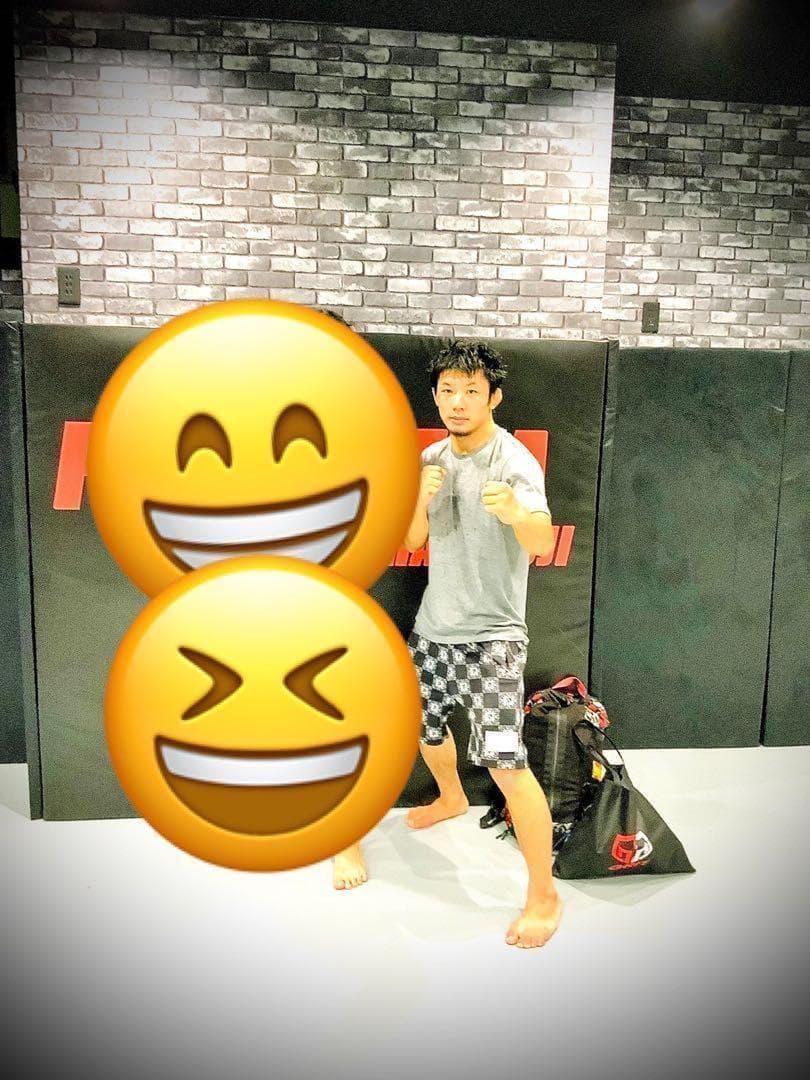 M*a様 超貴重！RIZIN 斎藤裕選手 Mサイズ直筆サイングローブ