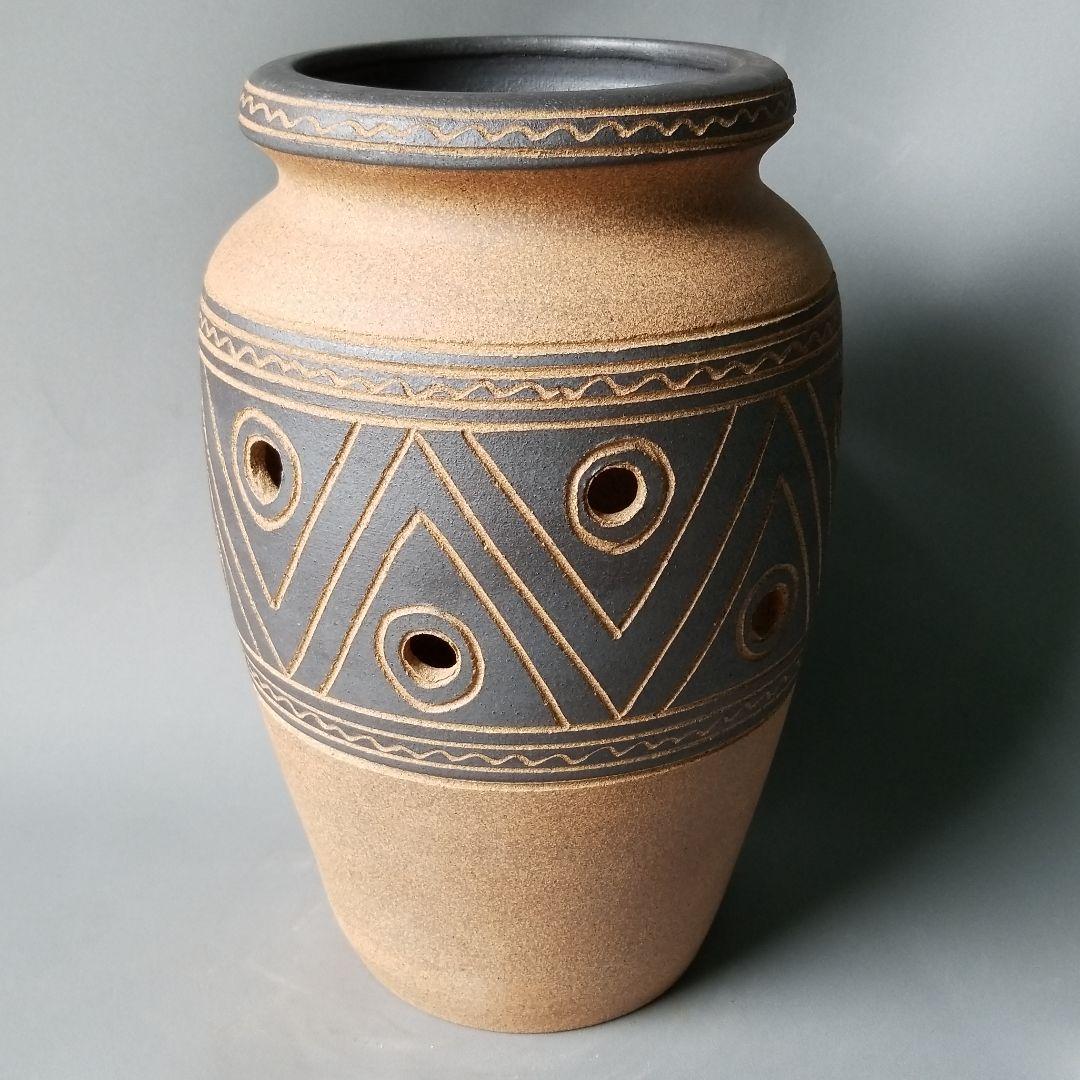 信楽焼傘立て  茶彫つぼ型 高さ４３cm