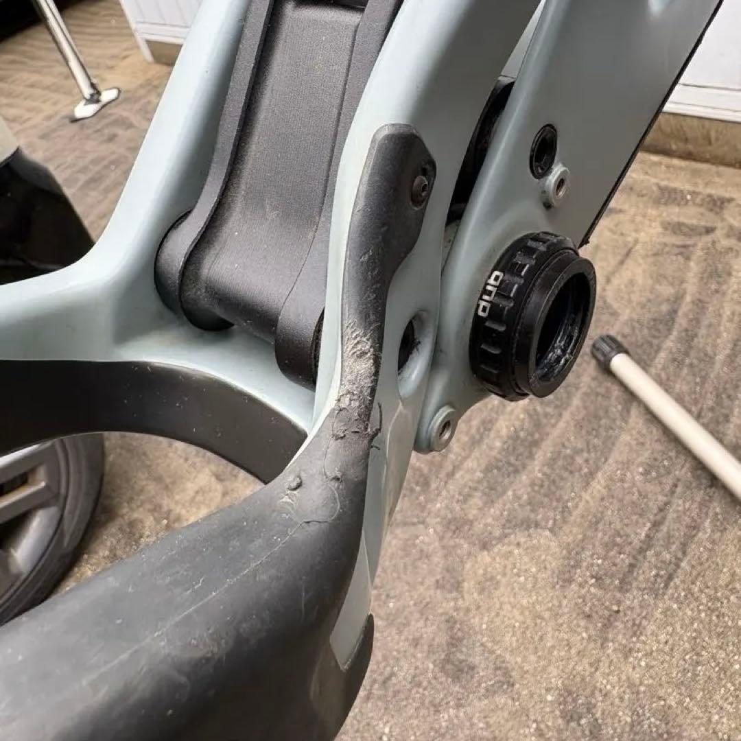 Santa Cruz BRONSON CC 2019モデル　フレーム