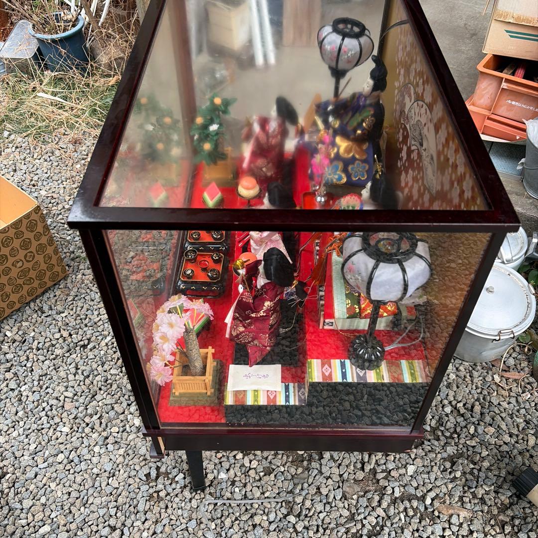 雛人形　雛壇　完成品　ガラスケース入り　オルゴール付き