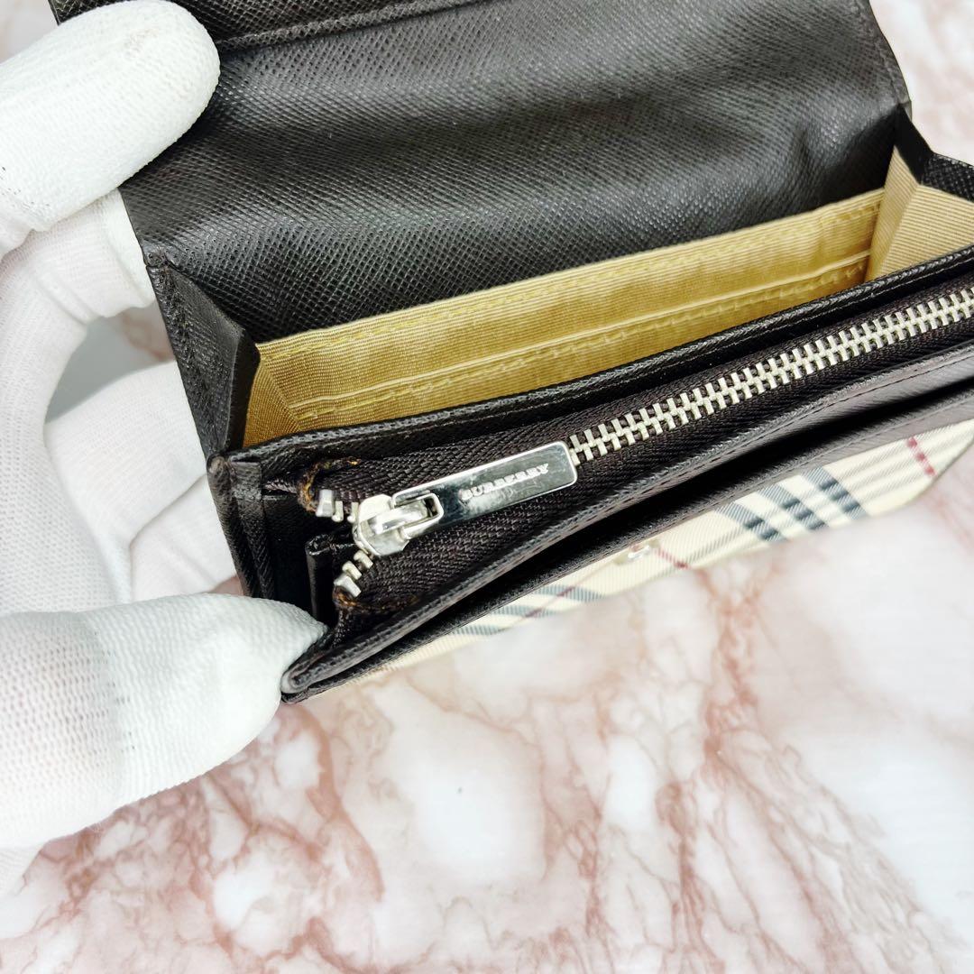 【極美品】BURBERRY チェック柄 二つ折り財布　折り財布60