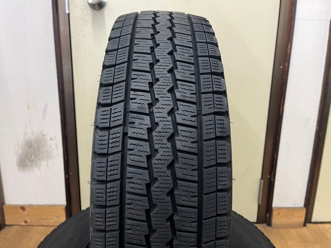 2021年製 ダンロップ 中古冬タイヤ 195/80R15 LT 4本セット