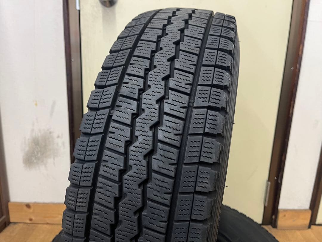 2021年製 ダンロップ 中古冬タイヤ 195/80R15 LT 4本セット