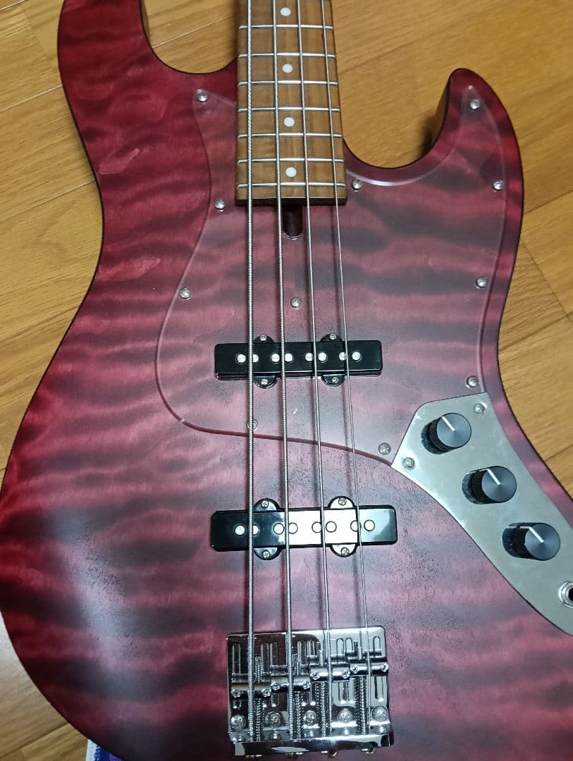 Bacchus ジャズベース wl4-qm rsm/m red