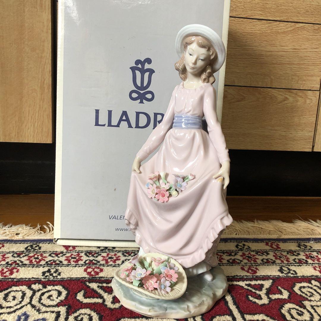 お値引き中　リヤドロ　陶器　保証書付き　リアドロ