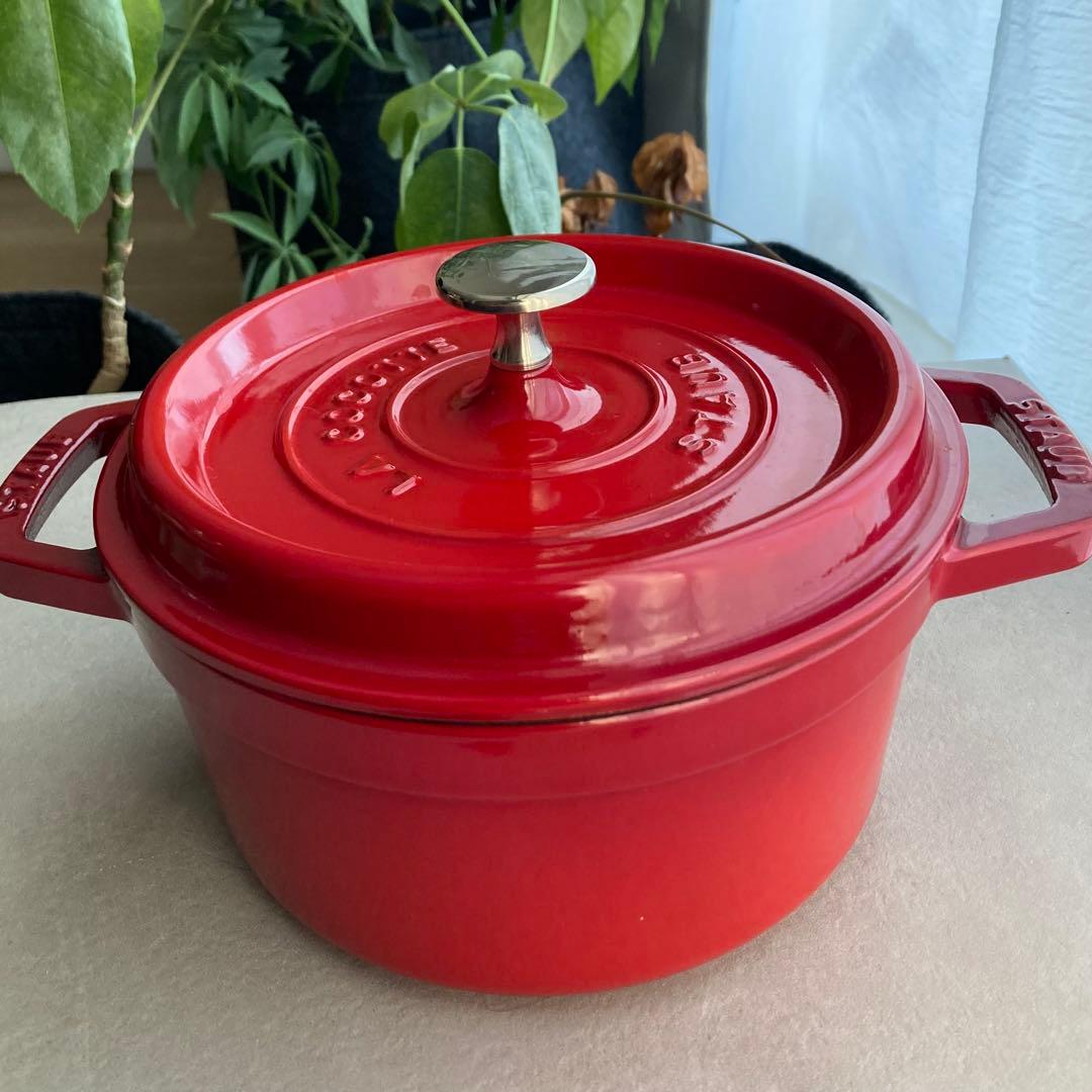 STAUB 鋳鉄製 両手鍋 20cm レッド