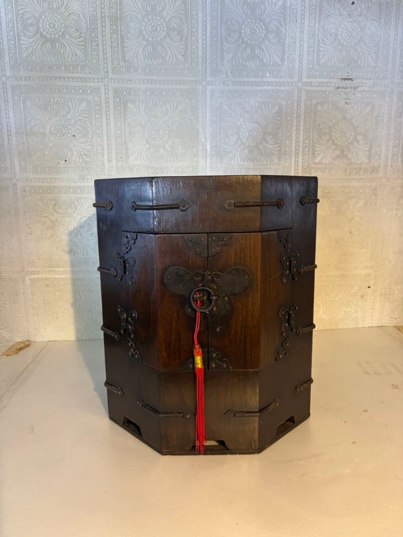 李朝家具 　木製八角形　帽子入れ　 収納箱