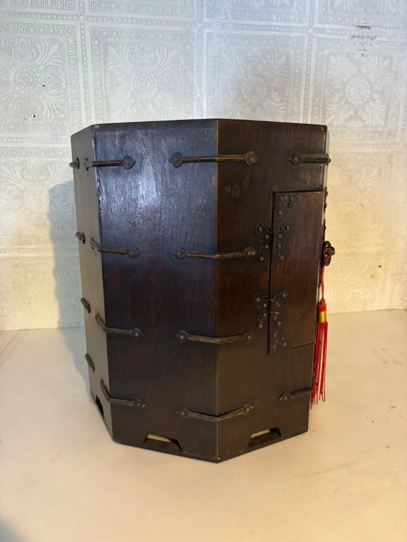 李朝家具 　木製八角形　帽子入れ　 収納箱