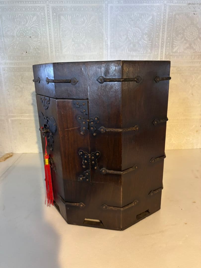 李朝家具 　木製八角形　帽子入れ　 収納箱