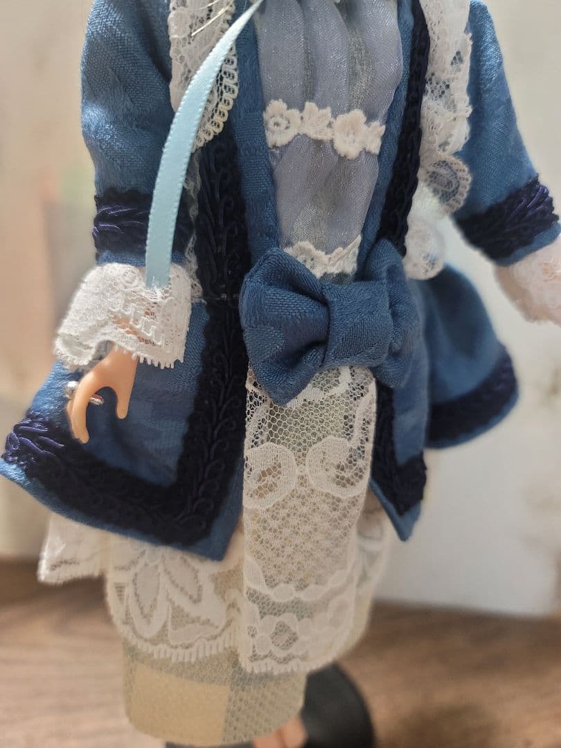 手作りドレスを着たジェニーフレンズ