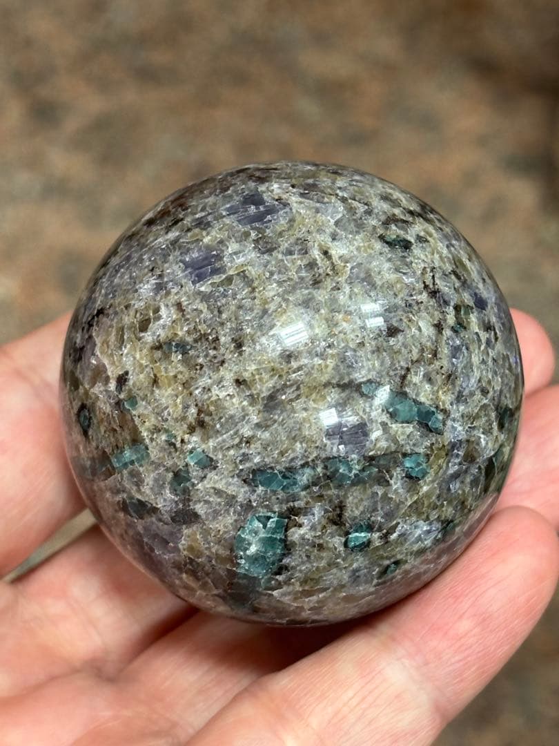 レアストーン　アイオライト&エメラルド&トルマリン&マイカ共生5.25cm