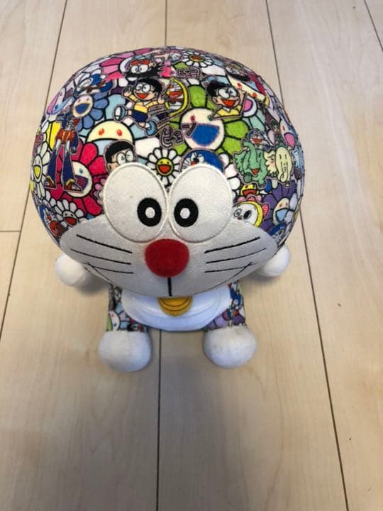 新品未使用　UNIQLO×村上隆コラボ ドラえもんぬいぐるみ
