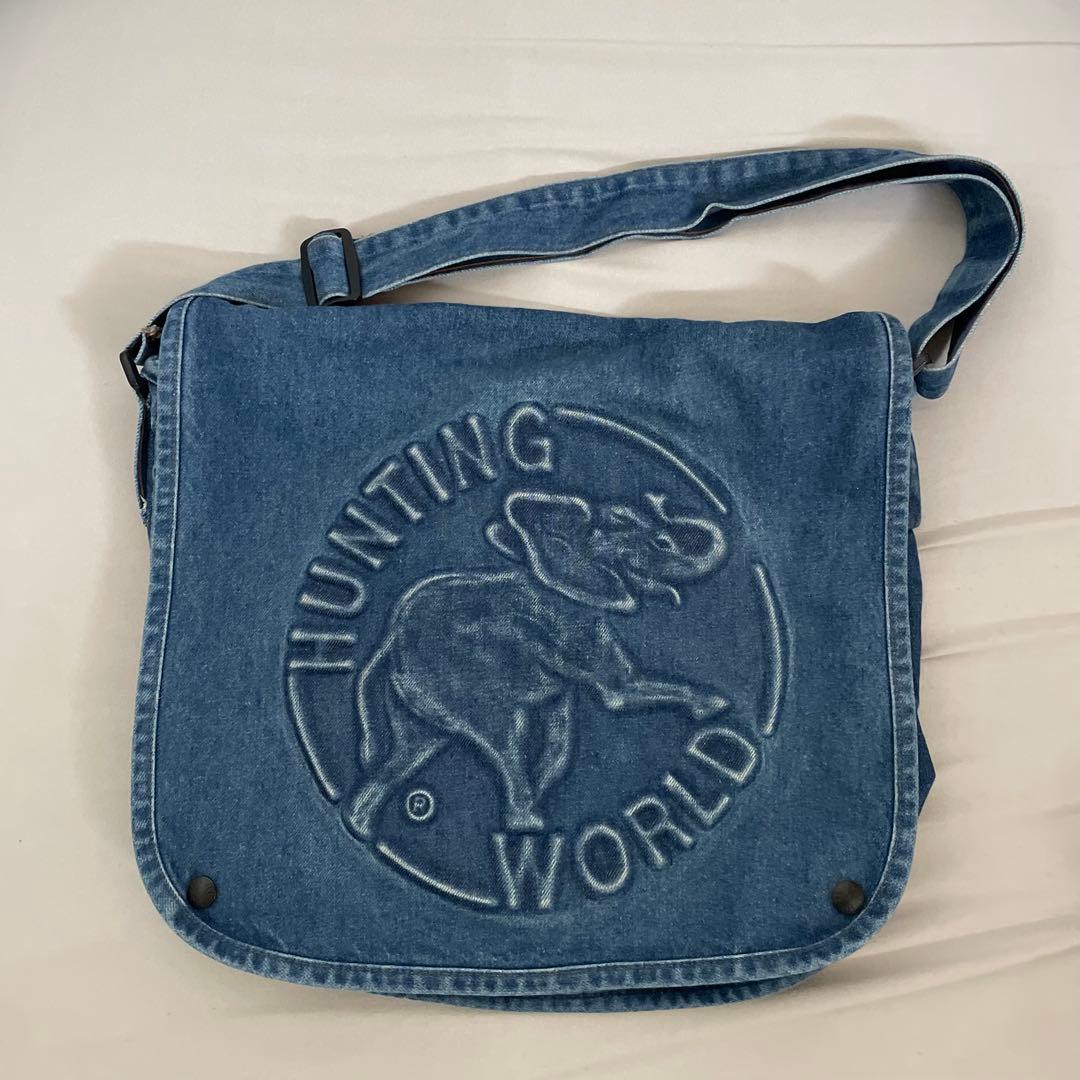 【美品】ハンティングワールド 大容量 デニム USA製 フラップ　ビッグロゴ