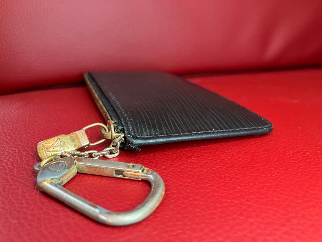 ルイヴィトン ポシェットクレ ケース エピ レザー ブラック　黒