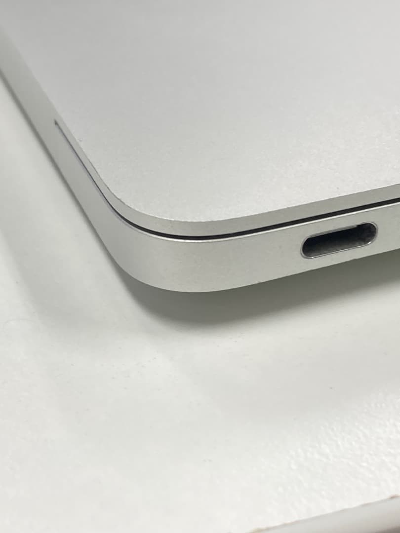 MacBook本体 MacBook Air 2018 A1932 8GB 128GB
