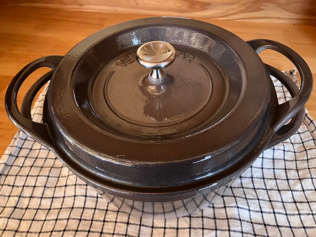 【値下げ】バーミキュラ Vermicular オーブンポットラウンド 22cm