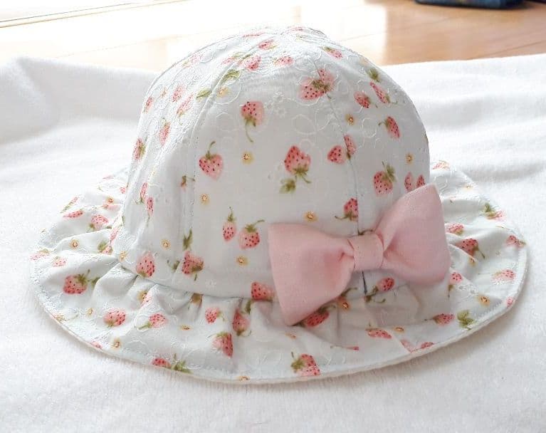 いちご刺繍レースのベビーハット(通常リボン)